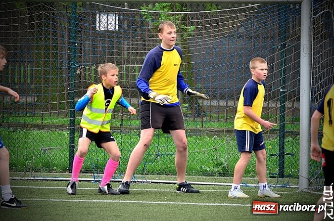 Zdjęcie w galerii na portalu naszraciborz.pl: Zwycięstwo piłkarzy z Czwórki wiadomości z regionu