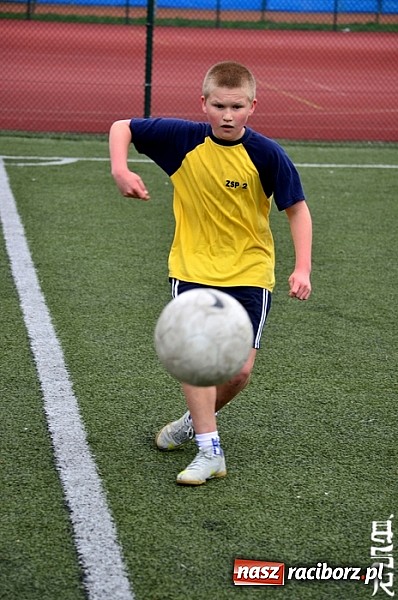 Zdjęcie w galerii na portalu naszraciborz.pl: Zwycięstwo piłkarzy z Czwórki wiadomości z regionu