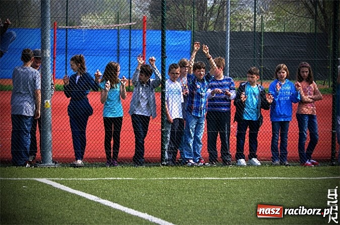 Zdjęcie w galerii na portalu naszraciborz.pl: Zwycięstwo piłkarzy z Czwórki wiadomości z regionu