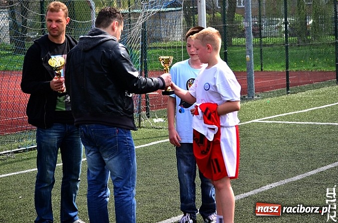 Zdjęcie w galerii na portalu naszraciborz.pl: Zwycięstwo piłkarzy z Czwórki wiadomości z regionu