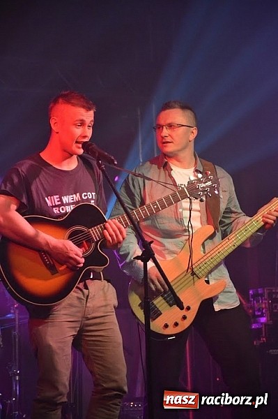 Zdjęcie w galerii na portalu naszraciborz.pl: Koncert Tina Turner Band w Krzanowicach  wiadomości z regionu