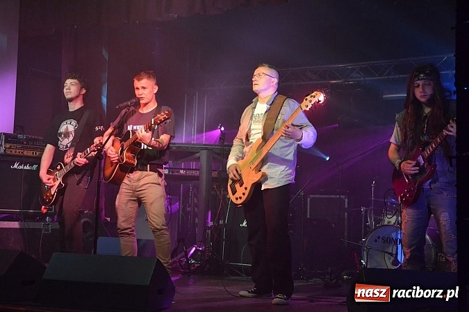 Zdjęcie w galerii na portalu naszraciborz.pl: Koncert Tina Turner Band w Krzanowicach  wiadomości z regionu