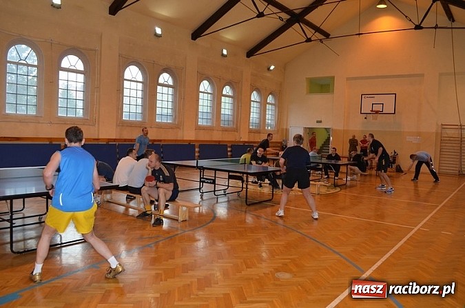 Zdjęcie w galerii na portalu naszraciborz.pl: Pogranicznicy grali w ping-ponga wiadomości z regionu