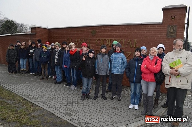 Zdjęcie w galerii na portalu naszraciborz.pl: Pogadanka dla młodzieży w ramach projektu Nauka bez tajemnic wiadomości z regionu