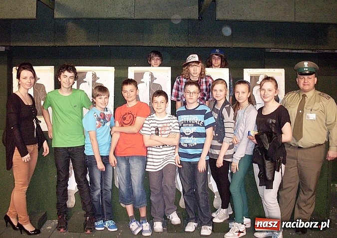 Zdjęcie w galerii na portalu naszraciborz.pl: Pogadanka dla młodzieży w ramach projektu Nauka bez tajemnic wiadomości z regionu