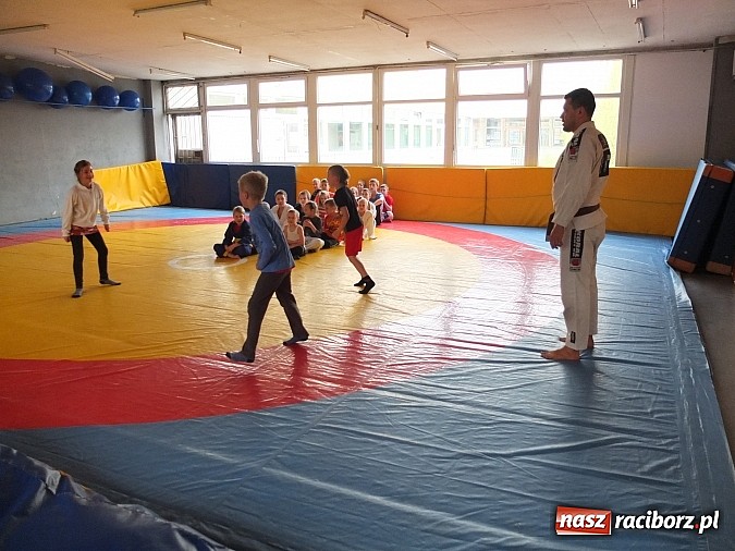 Zdjęcie w galerii na portalu naszraciborz.pl: Dzieci z Krzanowic trenowały w Łamatorze wiadomości z regionu