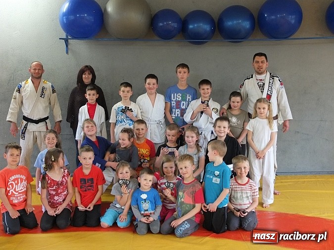 Zdjęcie w galerii na portalu naszraciborz.pl: Dzieci z Krzanowic trenowały w Łamatorze wiadomości z regionu