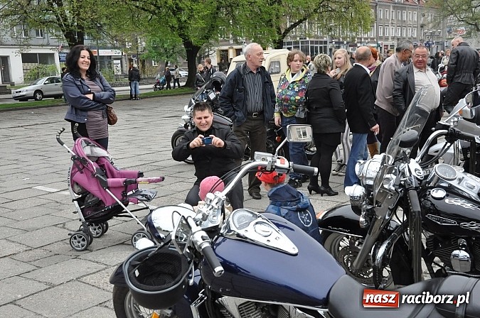 Zdjęcie w galerii na portalu naszraciborz.pl: Sezon 2013 otwarty, czyli doroczna raciborska parada motocyklistów wiadomości z regionu