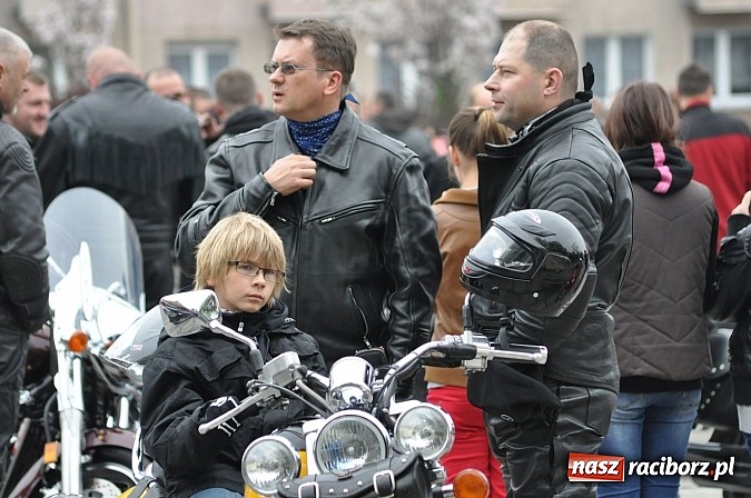 Zdjęcie w galerii na portalu naszraciborz.pl: Sezon 2013 otwarty, czyli doroczna raciborska parada motocyklistów wiadomości z regionu