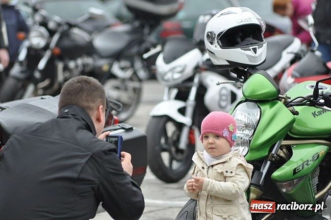 Zdjęcie w galerii na portalu naszraciborz.pl: Sezon 2013 otwarty, czyli doroczna raciborska parada motocyklistów wiadomości z regionu