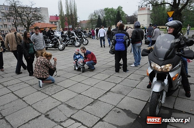 Zdjęcie w galerii na portalu naszraciborz.pl: Sezon 2013 otwarty, czyli doroczna raciborska parada motocyklistów wiadomości z regionu