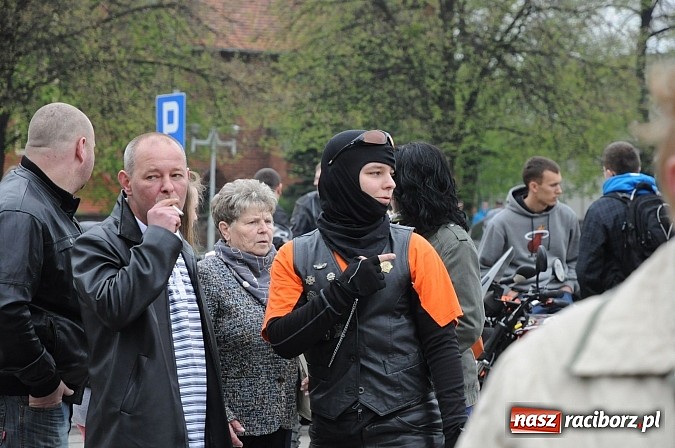 Zdjęcie w galerii na portalu naszraciborz.pl: Sezon 2013 otwarty, czyli doroczna raciborska parada motocyklistów wiadomości z regionu