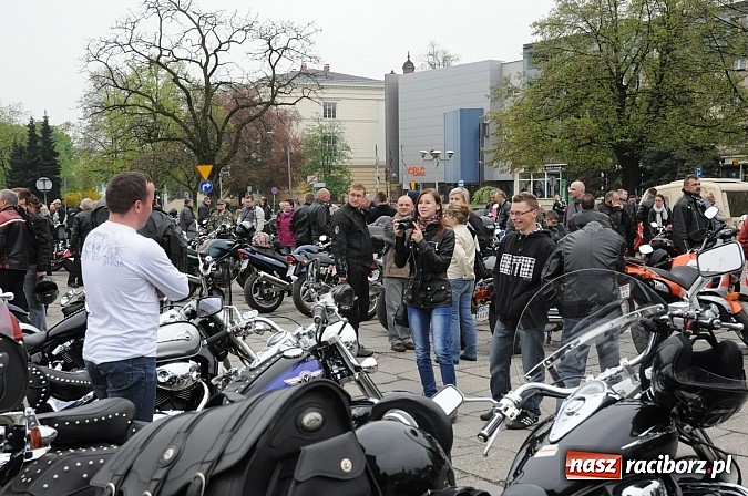 Zdjęcie w galerii na portalu naszraciborz.pl: Sezon 2013 otwarty, czyli doroczna raciborska parada motocyklistów wiadomości z regionu