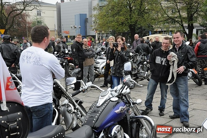 Zdjęcie w galerii na portalu naszraciborz.pl: Sezon 2013 otwarty, czyli doroczna raciborska parada motocyklistów wiadomości z regionu