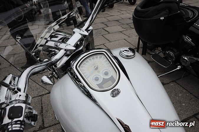 Zdjęcie w galerii na portalu naszraciborz.pl: Sezon 2013 otwarty, czyli doroczna raciborska parada motocyklistów wiadomości z regionu