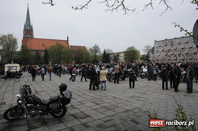 Zdjęcie w galerii na portalu naszraciborz.pl: Sezon 2013 otwarty, czyli doroczna raciborska parada motocyklistów wiadomości z regionu