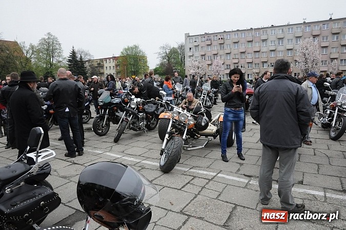 Zdjęcie w galerii na portalu naszraciborz.pl: Sezon 2013 otwarty, czyli doroczna raciborska parada motocyklistów wiadomości z regionu
