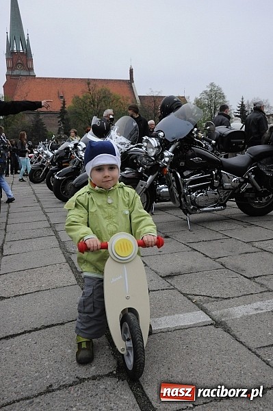 Zdjęcie w galerii na portalu naszraciborz.pl: Sezon 2013 otwarty, czyli doroczna raciborska parada motocyklistów wiadomości z regionu