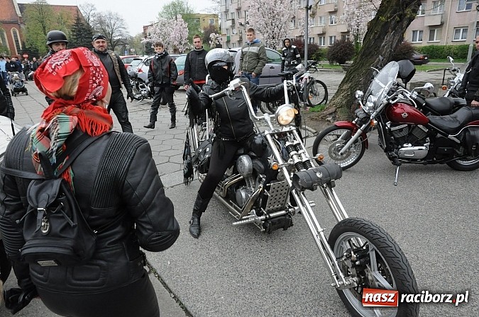 Zdjęcie w galerii na portalu naszraciborz.pl: Sezon 2013 otwarty, czyli doroczna raciborska parada motocyklistów wiadomości z regionu