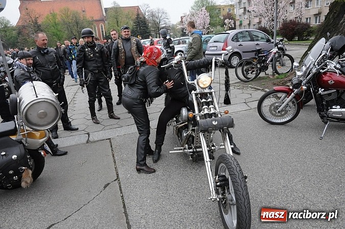 Zdjęcie w galerii na portalu naszraciborz.pl: Sezon 2013 otwarty, czyli doroczna raciborska parada motocyklistów wiadomości z regionu