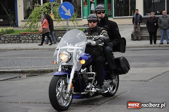 Zdjęcie w galerii na portalu naszraciborz.pl: Sezon 2013 otwarty, czyli doroczna raciborska parada motocyklistów wiadomości z regionu