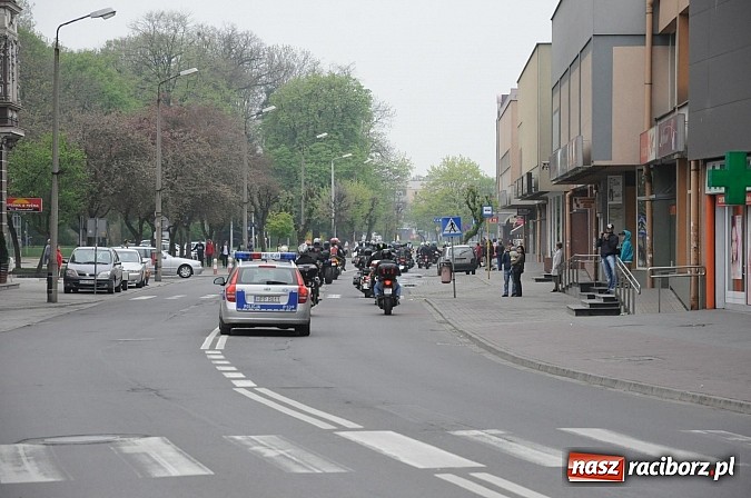 Zdjęcie w galerii na portalu naszraciborz.pl: Sezon 2013 otwarty, czyli doroczna raciborska parada motocyklistów wiadomości z regionu