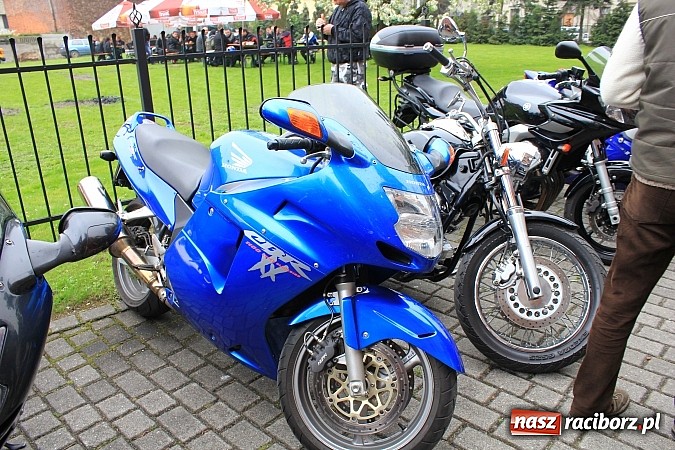 Zdjęcie w galerii na portalu naszraciborz.pl: Św. Mikołaj na otwarciu sezonu motocyklowego wiadomości z regionu