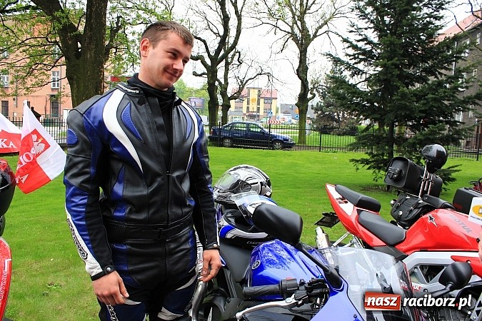 Zdjęcie w galerii na portalu naszraciborz.pl: Św. Mikołaj na otwarciu sezonu motocyklowego wiadomości z regionu