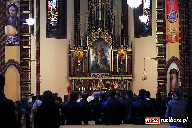 Zdjęcie w galerii na portalu naszraciborz.pl: Św. Mikołaj na otwarciu sezonu motocyklowego wiadomości z regionu