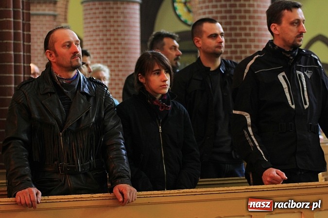 Zdjęcie w galerii na portalu naszraciborz.pl: Św. Mikołaj na otwarciu sezonu motocyklowego wiadomości z regionu