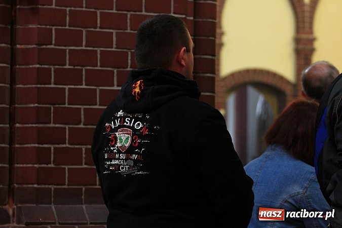 Zdjęcie w galerii na portalu naszraciborz.pl: Św. Mikołaj na otwarciu sezonu motocyklowego wiadomości z regionu