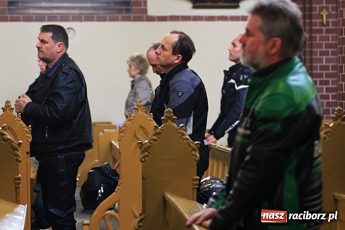 Zdjęcie w galerii na portalu naszraciborz.pl: Św. Mikołaj na otwarciu sezonu motocyklowego wiadomości z regionu