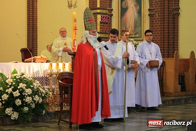 Zdjęcie w galerii na portalu naszraciborz.pl: Św. Mikołaj na otwarciu sezonu motocyklowego wiadomości z regionu