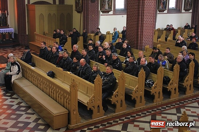Zdjęcie w galerii na portalu naszraciborz.pl: Św. Mikołaj na otwarciu sezonu motocyklowego wiadomości z regionu