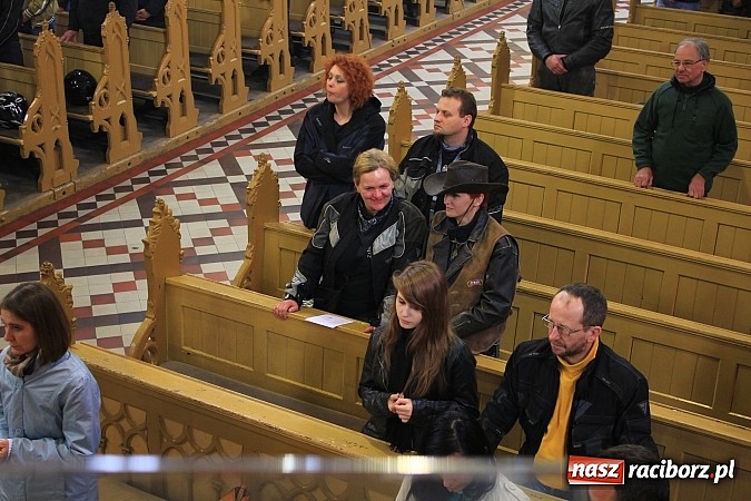 Zdjęcie w galerii na portalu naszraciborz.pl: Św. Mikołaj na otwarciu sezonu motocyklowego wiadomości z regionu