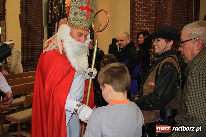 Zdjęcie w galerii na portalu naszraciborz.pl: Św. Mikołaj na otwarciu sezonu motocyklowego wiadomości z regionu