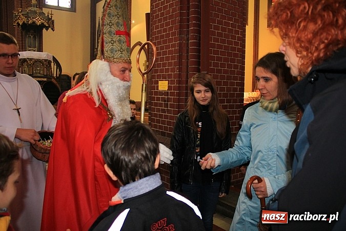 Zdjęcie w galerii na portalu naszraciborz.pl: Św. Mikołaj na otwarciu sezonu motocyklowego wiadomości z regionu