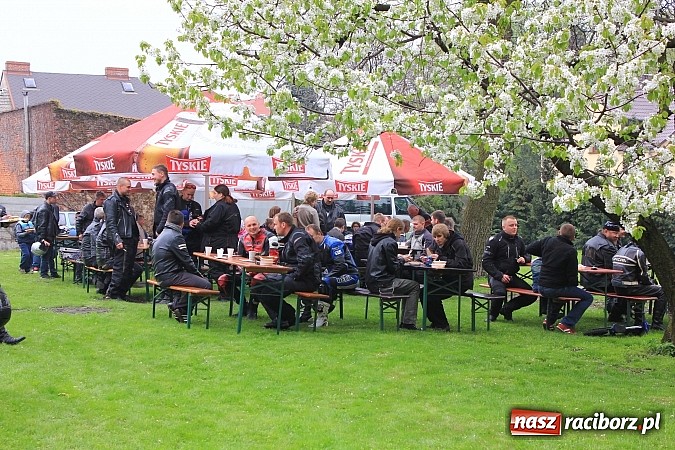Zdjęcie w galerii na portalu naszraciborz.pl: Św. Mikołaj na otwarciu sezonu motocyklowego wiadomości z regionu