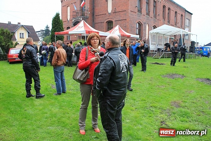 Zdjęcie w galerii na portalu naszraciborz.pl: Św. Mikołaj na otwarciu sezonu motocyklowego wiadomości z regionu