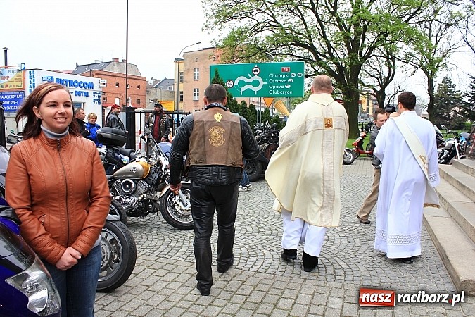Zdjęcie w galerii na portalu naszraciborz.pl: Św. Mikołaj na otwarciu sezonu motocyklowego wiadomości z regionu