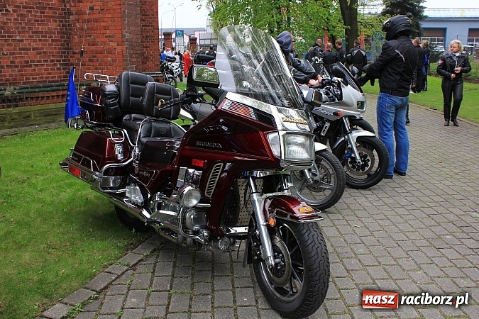 Zdjęcie w galerii na portalu naszraciborz.pl: Św. Mikołaj na otwarciu sezonu motocyklowego wiadomości z regionu
