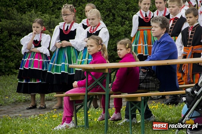Zdjęcie w galerii na portalu naszraciborz.pl: RCK rozpoczął raciborską majówkę wiadomości z regionu