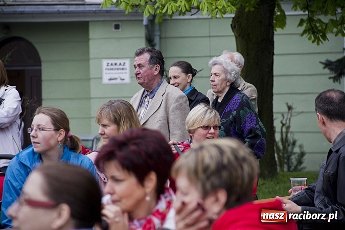 Zdjęcie w galerii na portalu naszraciborz.pl: RCK rozpoczął raciborską majówkę wiadomości z regionu