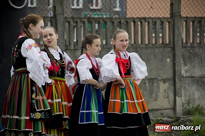 Zdjęcie w galerii na portalu naszraciborz.pl: RCK rozpoczął raciborską majówkę wiadomości z regionu
