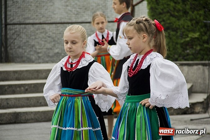 Zdjęcie w galerii na portalu naszraciborz.pl: RCK rozpoczął raciborską majówkę wiadomości z regionu