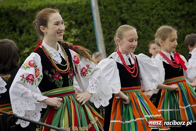 Zdjęcie w galerii na portalu naszraciborz.pl: RCK rozpoczął raciborską majówkę wiadomości z regionu
