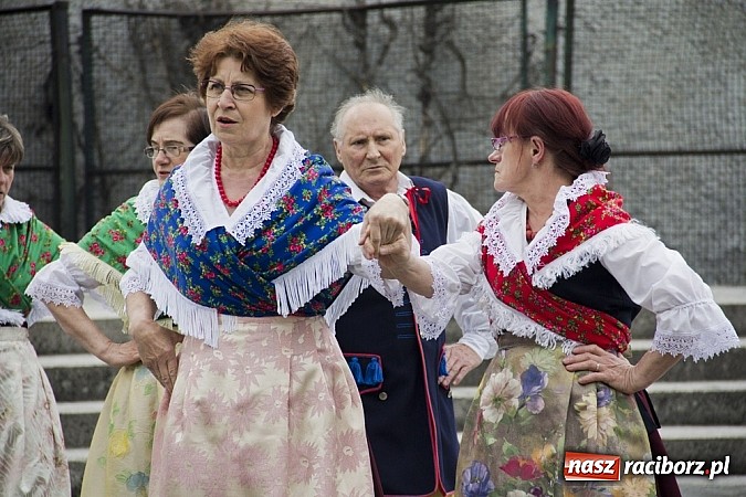 Zdjęcie w galerii na portalu naszraciborz.pl: RCK rozpoczął raciborską majówkę wiadomości z regionu