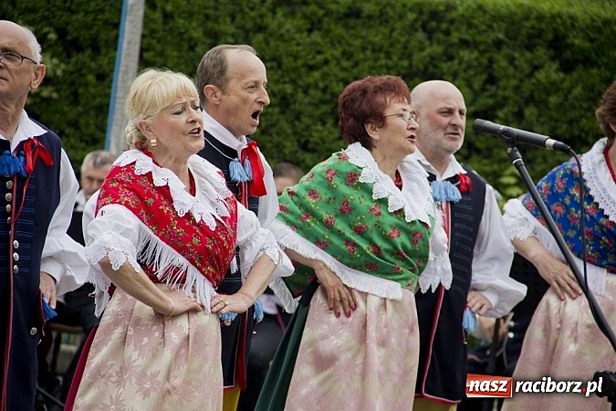 Zdjęcie w galerii na portalu naszraciborz.pl: RCK rozpoczął raciborską majówkę wiadomości z regionu
