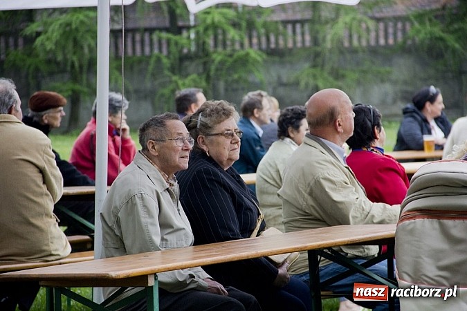 Zdjęcie w galerii na portalu naszraciborz.pl: RCK rozpoczął raciborską majówkę wiadomości z regionu