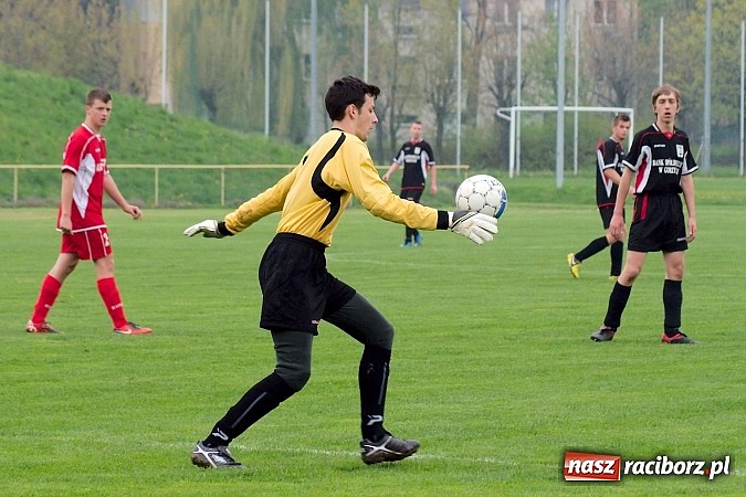 Zdjęcie w galerii na portalu naszraciborz.pl: Juniorzy Rafako rycerzami wiosny. Hat-trick Michała Konieczko wiadomości z regionu
